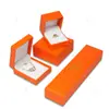 Joyería china papel imitación piel caja de joyería de ángulo recto caja de embalaje para anillos pulseras collares caja de regalo para joyería fábrica