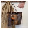 Bolso Grande Versátil de Moda para Mujer 2026 Nuevo de Moda Cuadros Gran Capacidad Bolso de Hombro/Axila Bolso Tote para Viajes Bolso Grande