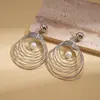 Pendientes Geométricos Metálicos Brillantes Transfronterizos Europeos y Americanos, Pendientes de Lujo Ligero de Gama Alta, Pendientes de Diseño Exagerado de Nicho para Mujer