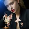 Broche elegante de mariposa capullo roto de lujo para mujer, hebilla de solapa de traje exquisita, pasador pequeño, otoño e invierno, nuevo broche de temperamento elegante