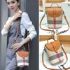 Bolso Bandolera Mini de Moda con Acentos de Cuero, Nuevo Estilo 2025, Versátil, Gama Alta, Elegante Bolso Pequeño para Teléfono, Bolso de Cuadros