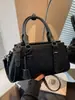 Bolso para Mujer con Acabado de Alta Gama, Lujo Ligero, Diseño de Nicho, Bolso Retro Simple para el Trabajo, Bolso de Mano de Gran Capacidad, Bolso Cruzado de Hombro Único
