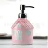 Exportação Estilo Europeu Pintado à Mão Em relevo Formato de Casa Rosa Cerâmica Banheiro Garrafa de Banho Garrafa de Álcool em Gel