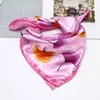 Lenço Quadrado Pequeno Coreano Profissional Sedas e Cetins Versátil Comissário de Bordo Ajudante de Trem Moda Executiva Lenço Decorativo Feminino