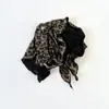 Bufanda de Seda Estampado de Leopardo Estilo Hip-Hop Pañuelo para la Cabeza de Mujer Tendencia Y2K Plata Líquida Moda Trendy Pañuelo para la Cabeza Tubo Protector de Cuello