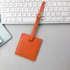 Etiqueta cuadrada popular para equipaje de PU engrosado en stock, pase de abordar, etiqueta creativa personalizada para equipaje de viaje checked-in anti-pérdida de negocios