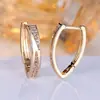Pendientes Populares Transfronterizos en Forma de V con Microincrustaciones de Diamante Blanco, Lujo Accesible, Pendientes Brillantes y de Alta Gama para Mujer, Modernos, Clásicos y Versátiles