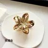 Pasador de Flor de Plumeria Brillante Retro Estilo Francés con un Diseño Único para Recogidos en la Parte Trasera de la Cabeza, Elegante y Sofisticado Accesorio para el Cabello
