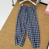 Calça xadrez versátil estilo japonês com textura de bolhas, que rejuvenesce, para mulheres, fina de verão, cintura elástica, folgada, modeladora, cropped, casual