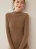 Nova blusa de base de malha de cashmere para outono e inverno, gola semi-alta da moda, manga longa, quente, amiga da pele, confortável, simples, para mulheres