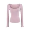 Estilo puramente seductor, cuello en U grande, bolsillo de parche, dobladillo overlock, camiseta de manga larga, nuevo modelo de otoño, versátil, corte ajustado, estilo corto, top básico de chica popular para mujer