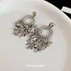 Brincos Pendentes com Franjas de Lantejoulas Padrão Circular Geométrico Agulha de Prata Brincos Stud Estilo Minimalista Brincos de Design de Nicho