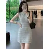 Roupa Colorida e Estilosa de Estudantes de Arte: Vestido Cinza Sem Mangas para Mulheres, Novo Modelo Verão 2026, Vestido Bodycon Particularmente Bonito