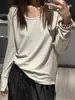 Camiseta Branca de Manga Longa para Mulheres, Nova Coleção Primavera 2026 Estilo Coreano, Emagrecedora, Toque Relaxado, Camiseta Básica Simples, Top com Gola U
