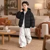 Ropa para niños, chaqueta de plumón para niños, nuevo estilo de invierno 2026, prenda superior de plumón de pato blanco para niños, ropa de invierno cálida para bebé niño