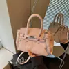 Bolso cruzado de un solo hombro para mujer, moda casual europea y americana transfronteriza, bolso color platino, bolso de mano de moda con personalidad para mujer