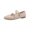 Sapatilhas Elegantes de Luxo Prata 2026 Novo Modelo Deslumbrantes Sapatos Mary Jane com Tira Única de Solado Macio para Mulheres Estilo Francês