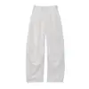 Calça Cargo Parachute Branca para Mulheres, Outono, Caimento Solto, Estilo Retro Americano Emagrecedor, Calça Esportiva com Design Único, Calça Wide-Leg Scissor