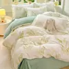 Conjunto de Quatro Peças Estampado de Lã de Leite para Inverno Capa de Edredom Espessa e Quente de Lã Coral Lençol de Cama Conjunto de Três Peças para Cama de Dormitório Estudantil