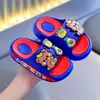 Pantuflas de verano para niños y niñas, para uso en interiores en casa, de dibujos animados, suela suave antideslizante, bonitas sandalias de exterior para niños pequeños