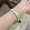 Nova Pulseira de Costas de Loach de Herança Antiga, Simples de Nicho de Alto Padrão Retro Banhada a Prata Versátil Fechada para Presente