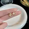 Pendientes de Plata de Ley S925 Estilo Coreano Simples de Nicho Elegantes Personalizados para Mujer Nuevos Pendientes de Gama Alta Pendientes de Perla Venta al por Mayor