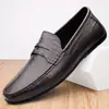 Sapatos Casuais de Couro Masculinos de Primavera Transfronteiriços com Solado Macio, Superfície Macia, Respiráveis, Estilo Britânico, Slip-on, Modernos, Sapatos Masculinos Doudou