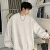 Suéter casual versátil de manga larga para hombre, venta al por mayor de fábrica, moderno, juvenil, cuello redondo, moda para exteriores, top liso