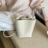 Bolsa Pequena Tecida Fashion com Recortes 2026 Nova Tendência Primavera/Verão Couro Macio Casual Mini Ombro Transversal Balde