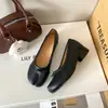 Versión de Piel de Oveja~2026 Nuevo Estilo Zapatos de Punta Dividida para Mujer, Tacón Medio, Tacón Grueso de 4.5cm, Zapatos de Ballet Fruncidos, Zapatos de Salón Bajos para Mujer