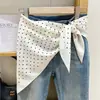 Bufanda Triángulo Flor de Anacardo Coreana Cortina de Trasero Accesorios en Capas para Mujer Cinturón de Jeans Cintura Bufanda de Seda Camisa a Juego para Viaje