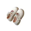 Zapatos negros de cuero para niña 2026 nuevos zapatos de primavera y otoño para niño zapatos de princesa con perlas zapatos Mary Jane bajos