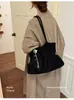 Bolso de Terciopelo Gamuzado para Mujer 2026 Nuevo Estilo Tendencia Otoño Retro Milanés Bolso Tote para el Trabajo Bolso de Hombro de Gran Capacidad