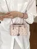 Bolso de Moda Acolchado con Cadena Estilo Chanel para Mujer 2026 Modelo Nuevo de Alta Calidad Moderno a la Moda Bolso Pequeño Cuadrado Cruzado Adornado con Pedrería