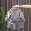 Conjunto de Suéter para Niñas Dropshipping Elegante Otoño e Invierno Nuevo Estilo Universitario Conjunto de Dos Piezas para Niños Pequeños Atuendo de Moda Conjunto de Vestido