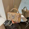 Bolso Cruzado de Hombro Simple y Lujoso Estilo Verano 2026 Bolso de Mano para Maquillaje para Mujer Diseño Casual Bolso para Lonchera para Mujer
