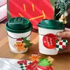 Natal Outono e Inverno Tendência Ano Novo Desenho Animado Descartável Chá de Leite Café Copo Elástico Esticável Cartão Etiqueta Manga para Copo