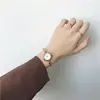 Ins Relógio Super Quente Estudante Feminina Grande Temperamento Estilo Coreano Simples chique Retro Pequeno Mostrador pulseira vintage