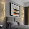 Luminária de parede moderna minimalista para cabeceira de quarto corredor corredor parede de fundo decoração criativa luminária de parede de tira longa minimalista nórdica ferro