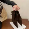 2026 Nuevo Otoño Commute Punta Fina Retro Gamuza Tacón de Aguja Alto Estilo Ligeramente Maduro Boca Baja Zapatos de Salón