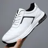 Novos Sapatos de Couro Masculinos para Primavera e Outono, Novos Sapatos Casuais Esportivos, Versáteis de Estilo Coreano, Sapatos de Corrida Antiderrapantes de Solado Macio