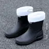 Botas de Lluvia Impermeables de Invierno para Mujer hasta la Pantorrilla para Lavar el Coche Botas de Lluvia Antideslizantes Resistentes al Desgaste para Adultos Zapatos de Goma para Cocina Cálidos Zapatos de Agua para Estudiantes
