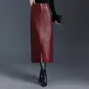 Saia de couro lisa, saia midi justa ao corpo para mulheres, nova moda outono 2026, cintura alta, modeladora, versátil, saia reta de comprimento médio