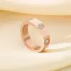 Roda de Cartas Moda Feminina Parafuso 6 Diamantes Redondo Anel de Casal Moda Dongguan Joias de Aço Titânio