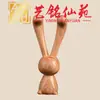 Pente em formato de coelho de orelhas compridas feito de sândalo verde, sândalo vermelho e cipreste, escultura em madeira criativa Yiming Xianyuan, acessório portátil do coelho do zodíaco