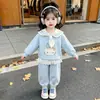 Conjunto de Dos Piezas para Niñas Primavera y Otoño Estilo Nuevo Sudadera Hello Kitty con Cuello Marino y Pantalones Deportivos de Encaje