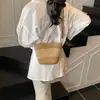 Bolso de Mano Mini de Gran Venta en Verano para Mujer 2026 Nuevo Versátil Cruzado Tejido de Paja de Gama Alta para Playa Bolso para Teléfono