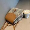 Mochila Casual de Lona e Couro 2024 Nova Versátil Texturizada Mochila Feminina Simples Fashion Pequena