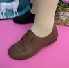 Otoño 2026 Nuevo Estilo Zapatos para Madre Suela Suave Parte Superior Suave Antideslizante Resistentes al Desgaste Casual Versátil Zapatos de Una Sola Pieza para Personas de Mediana Edad y Mayores