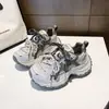 Zapatillas de malla transpirable estilo papá para mujer, nuevo modelo otoño 2026, suela gruesa, que aumenta la altura, hace que los pies parezcan más pequeños, zapatillas deportivas casuales súper populares para mujer